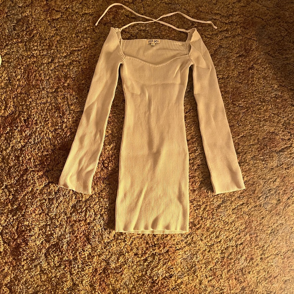 Elegant Cream Long Sleeve Dress